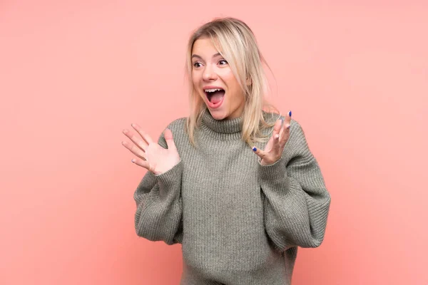 Young Blonde Russian Woman Isolated Pink Background Surprise Facial Expression — Stock Photo, Image