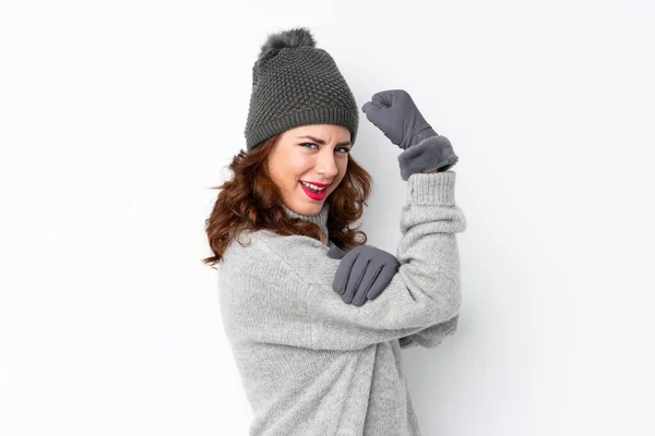 Giovane Donna Russa Con Cappello Invernale Sfondo Bianco Isolato Facendo — Foto Stock