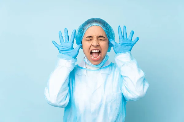 Joven Cirujana India Uniforme Azul Contando Diez Con Los Dedos —  Fotos de Stock