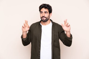 Sakallı, genç ve yakışıklı bir adam izole edilmiş bir geçmişi var.