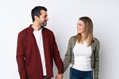Sevgililer Günü 'nde bir çift izole bir şekilde birbirlerine bakıyorlar.