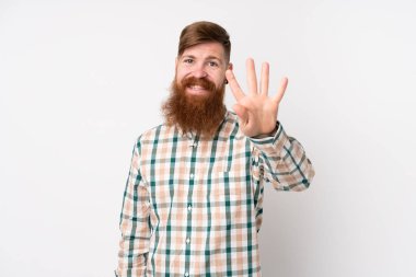 Uzun sakallı kızıl saçlı, soyutlanmış beyaz bir geçmişi olan mutlu ve parmakları olan dört kişi saydım.