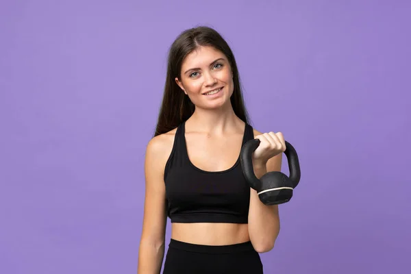 Jong Meisje Vrouw Geïsoleerde Achtergrond Maken Gewichtheffen Met Kettlebell — Stockfoto