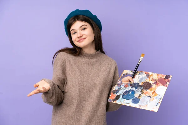 Ukrainska Ung Konstnär Flicka Som Håller Palett Över Isolerade Lila — Stockfoto