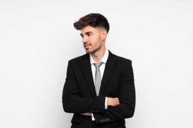 Genç iş adamı, izole edilmiş beyaz arka plan gülüyor