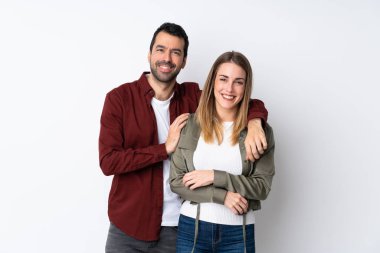 Sevgililer Günü 'nde bir çift ayrı bir geçmişleri var. Gülüyor ve sarılıyorlar.