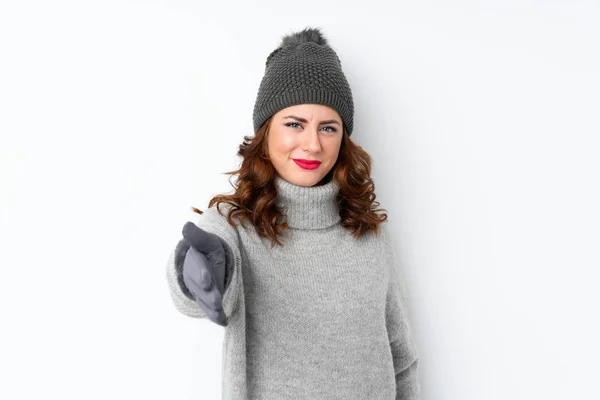 Giovane Donna Russa Con Cappello Invernale Sfondo Bianco Isolato Stretta — Foto Stock