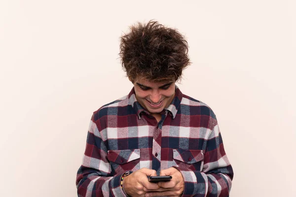 Young Caucasian Man Sending Message Mobile — Stock Photo, Image