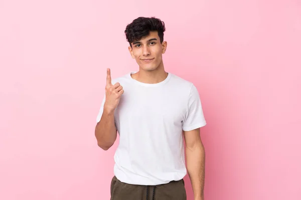Young Argentinian Man Isolated Pink Background Pointing Index Finger Great — Stock Photo, Image