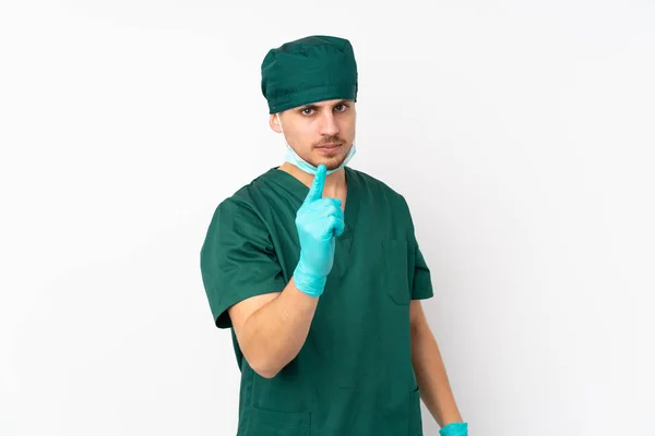 Cirujano Uniforme Verde Aislado Sobre Fondo Blanco Aislado Frustrado Apuntando — Foto de Stock