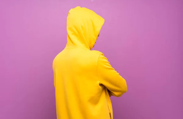 Handsome Man Yellow Sweatshirt — Stock Photo, Image