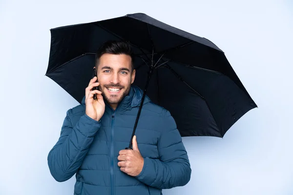 Man Holding Umbrella Isolated Background — ストック写真