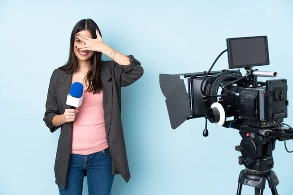 Reporter Woman Holding Microphone Reporting News Isolated Blue Background Covering — Stock Photo, Image
