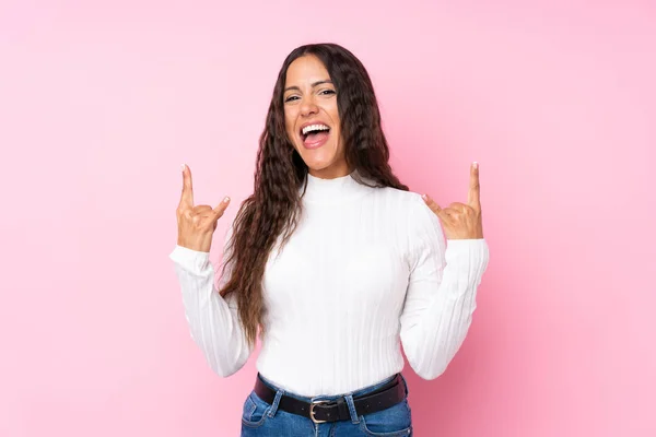 Young Woman Isolated Pink Background Making Rock Gesture — Stock Photo, Image
