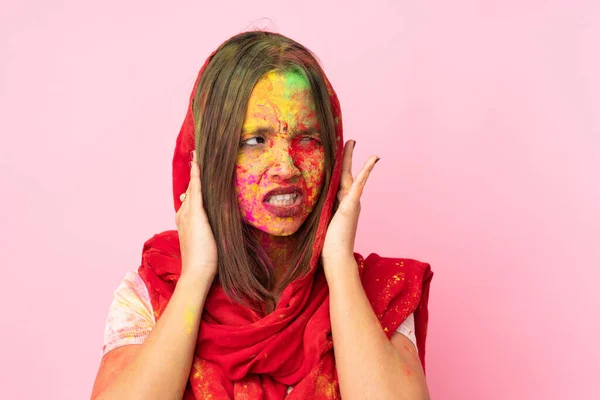 Jeune Femme Indienne Avec Des Poudres Holi Colorées Sur Son — Photo