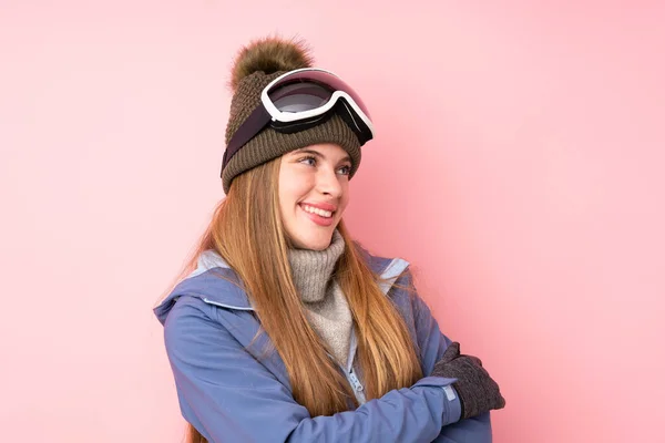 Skier Adolescente Avec Des Lunettes Snowboard Sur Fond Rose Isolé — Photo