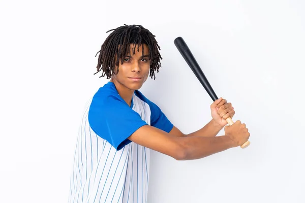 Fiatal Afro Amerikai Férfi Baseballozik Elszigetelt Fehér Háttér Játszik Baseball — Stock Fotó
