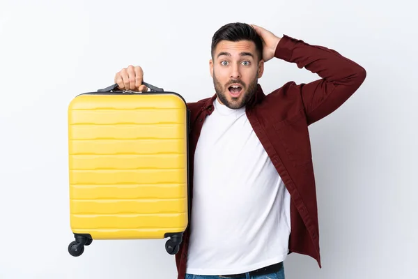 Jovem Bonito Homem Sobre Isolado Fundo Branco Férias Com Mala — Fotografia de Stock