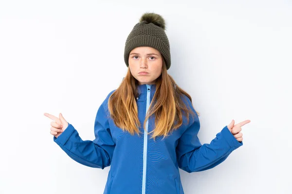 Adolescente Ucraniana Con Sombrero Invierno Sobre Fondo Blanco Aislado Apuntando —  Fotos de Stock