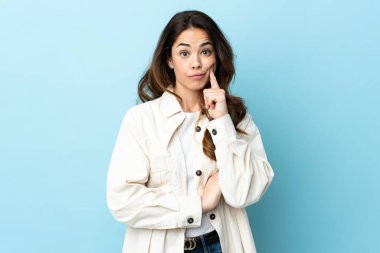 Tecrit edilmiş arka plan ve düşünce