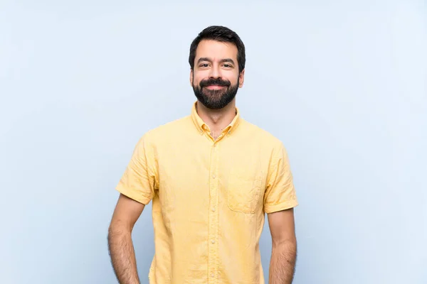 Jongeman Met Baard Geïsoleerde Blauwe Achtergrond Lachen — Stockfoto