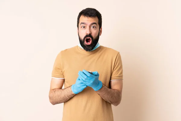 Uomo Caucasico Con Barba Che Protegge Dal Coronavirus Con Una — Foto Stock