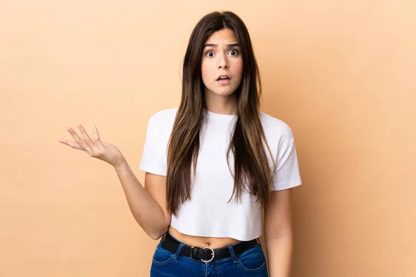 Teenager Brazilian Girl Isolated Background Making Doubts Gesture — Stock Photo, Image