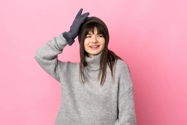 Teenager Ukrainische Mädchen Mit Wintermütze Isoliert Auf Weißem Hintergrund Lachen — Stockfoto