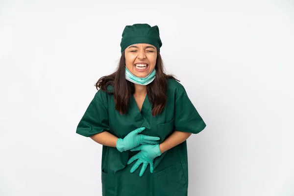 Chirurg Žena Zelené Uniformě Izolované Bílém Pozadí Úsměvem Hodně — Stock fotografie