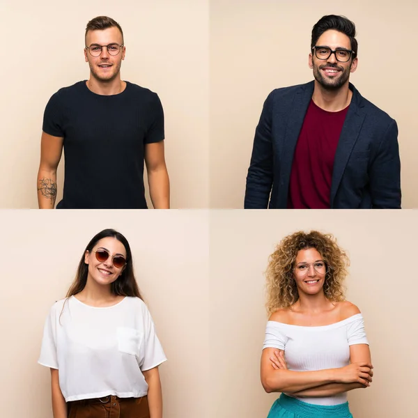 İzole edilmiş arka planda gözlüklü ve mutlu insanlar.