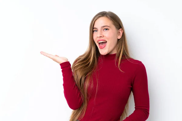 Adolescente Rubia Chica Sobre Aislado Blanco Fondo Celebración Copyspace Imaginario — Foto de Stock