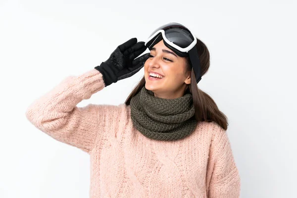 Sciatore Ragazza Con Occhiali Snowboard Oltre Isolato Muro Bianco Realizzato — Foto Stock