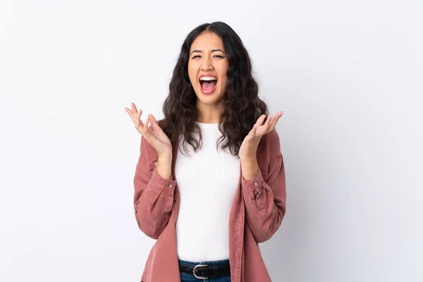 Spagnolo Donna Cinese Sfondo Bianco Isolato Infelice Frustrato Con Qualcosa — Foto Stock