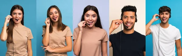 Conjunto Pessoas Sobre Fundo Azul Trabalhando Com Fone Ouvido — Fotografia de Stock