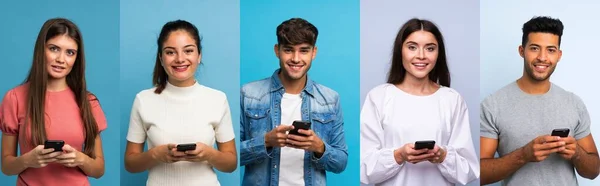 Conjunto Personas Sobre Fondo Azul Enviando Mensaje Correo Electrónico Con —  Fotos de Stock