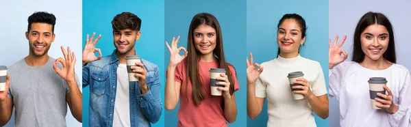 Mavi Arka Plan Üzerinde Bir Grup Insan Ellerinde Kahve Taşırken — Stok fotoğraf