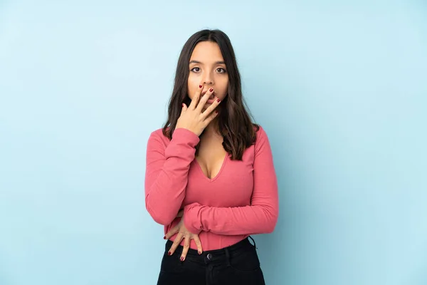 Young Mixed Race Woman Isolated Blue Background Surprised Shocked While — Stock Photo, Image