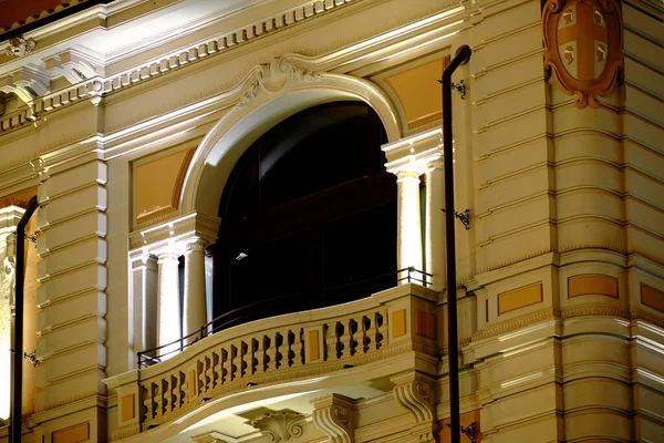 Marina Mahallesi 'ndeki sardalya sarayı cephesi. Özgürlük Cagliaritano tarzı.