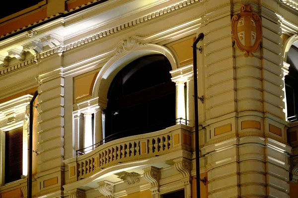 Marina Mahallesi 'ndeki sardalya sarayı cephesi. Özgürlük Cagliaritano tarzı.