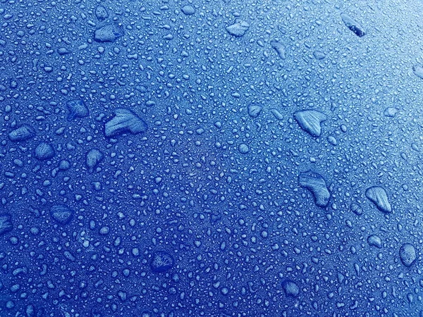 Een Shot Van Frozen Water Dew Druppels Een Matte Metalen — Stockfoto