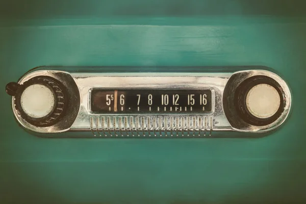 Retro stil bild av en gammal bil radio — Stockfoto