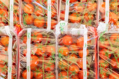 Taze plastik sarılmış kiraz domates ekran