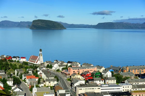 Blick auf hammerfest city, norwegen — Stockfoto