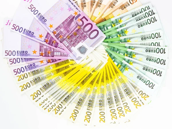 Euro banknot para Finans nakit beyaz arka plan üzerinde — Stok fotoğraf