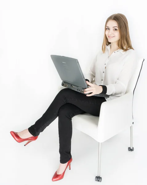 Obchodní žena notebook na bílém pozadí — Stock fotografie