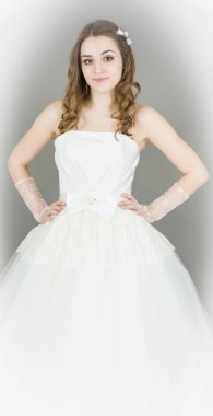 gri zemin üzerine gelin. elbise