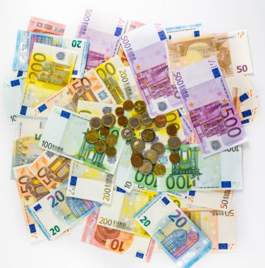 Euro banknot ve madeni paralar para Finans kavramı nakit beyaz bac