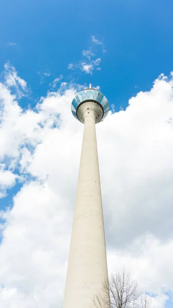 Tv tower in dusseldorf on clowdy sky background. germany — Stock Photo, Image