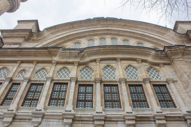 Nuruosmaniye Camii, İstanbul 'da inşa edilen ilk barok camii. Chemberlitash bölgesinde yer almaktadır. 1748-1755 yılları arasında inşa edilmiş. Hindi İstanbul. 01 / 14 / 2020