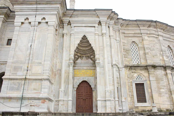 Mezquita Nuruosmaniye Primera Mezquita Barroca Construida Estambul Está Situado Distrito — Foto de Stock